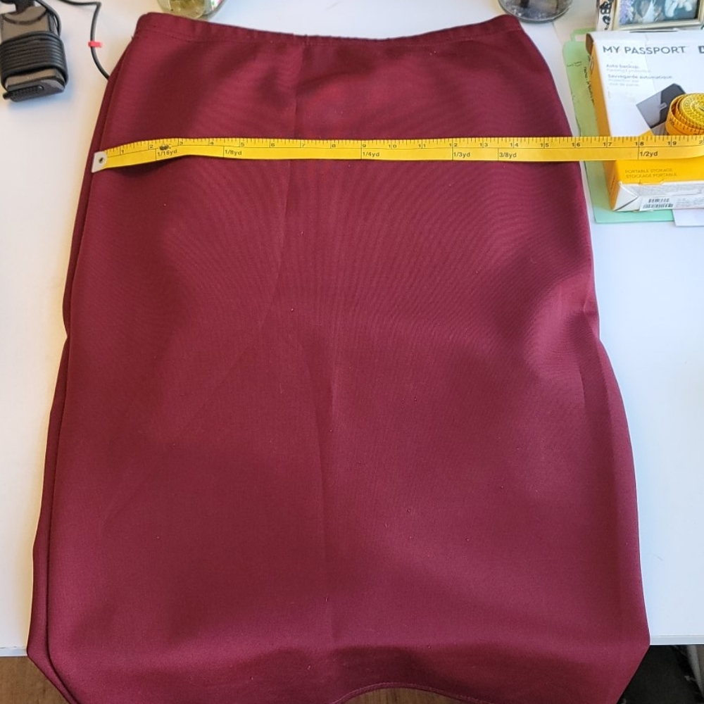 Glamorous Burgandy Pencil Skirt - Picture 8 of 8